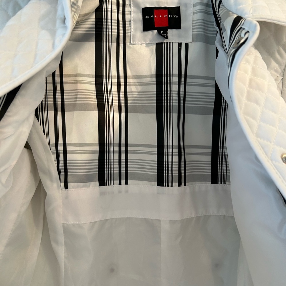 STAY WARM & COZY Women's Quilted White Jacket - Picture 9 of 12